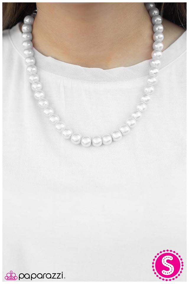 Not Your Mamas Pearls - Paparazzi necklace