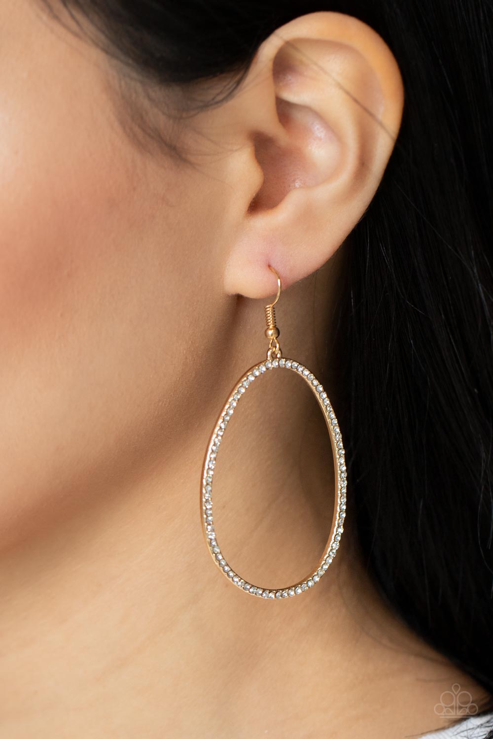 OVAL-ruled! - gold - Paparazzi earrings