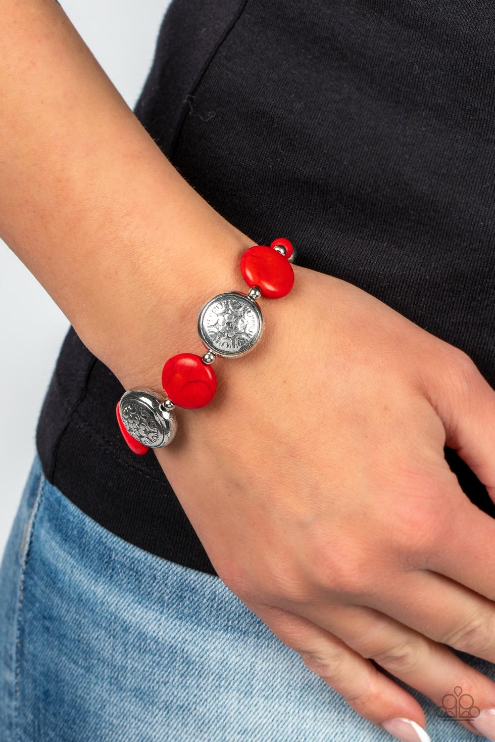 Oasis Orchard - red - Paparazzi bracelet