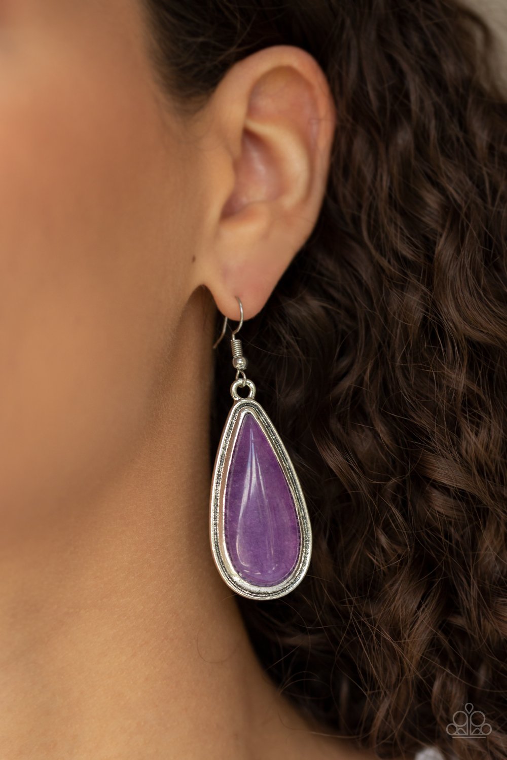 Oasis Sheen-purple-Paparazzi earrings