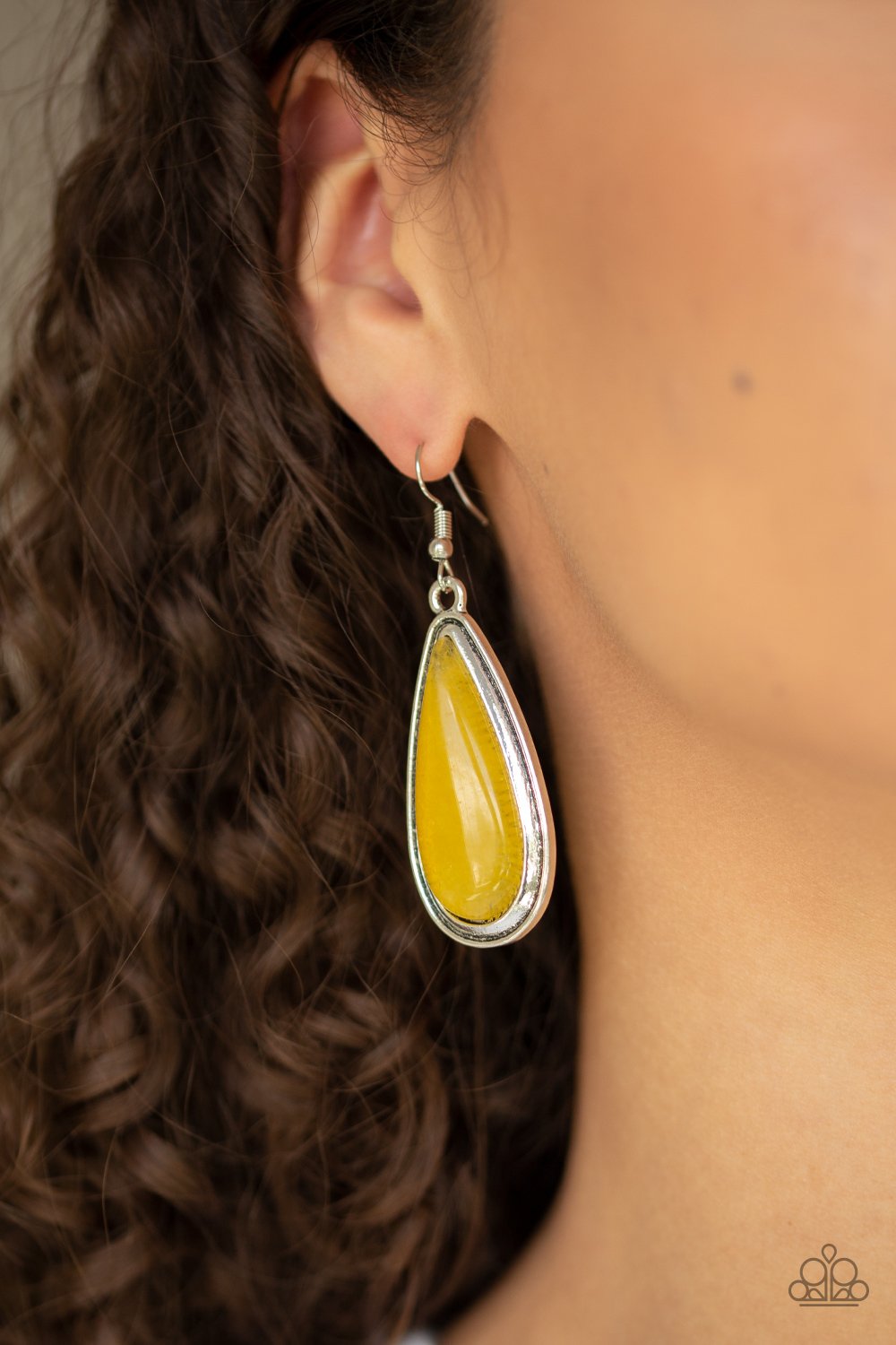 Oasis Sheen-yellow-Paparazzi earrings