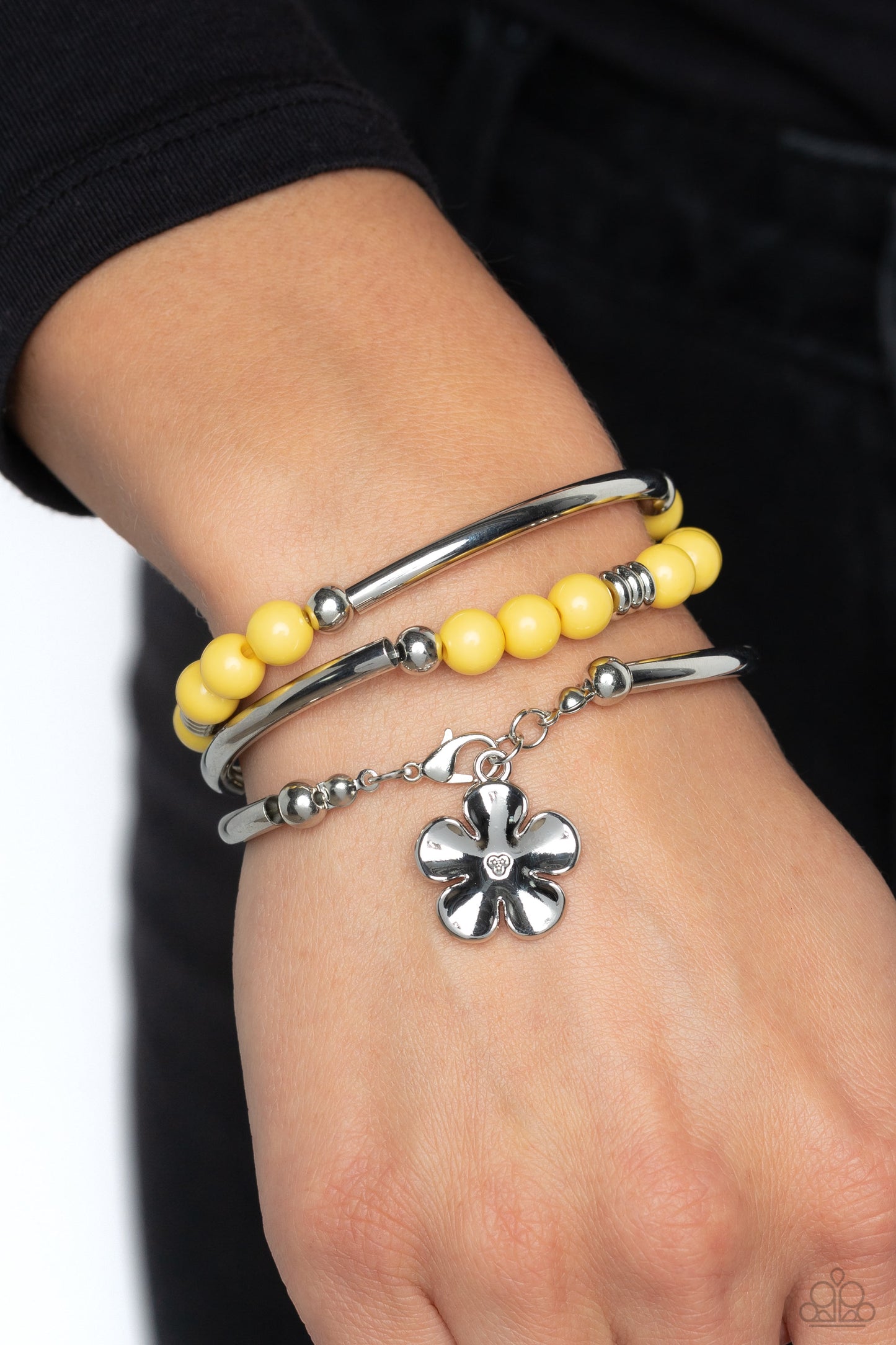 Off the WRAP - yellow - Paparazzi bracelet