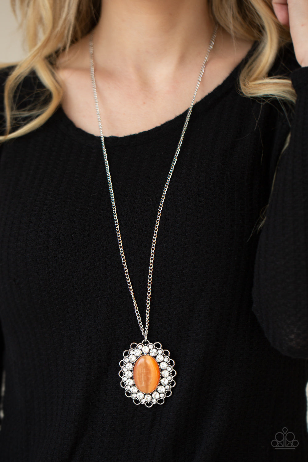 Oh My Medallion - orange - Paparazzi necklace