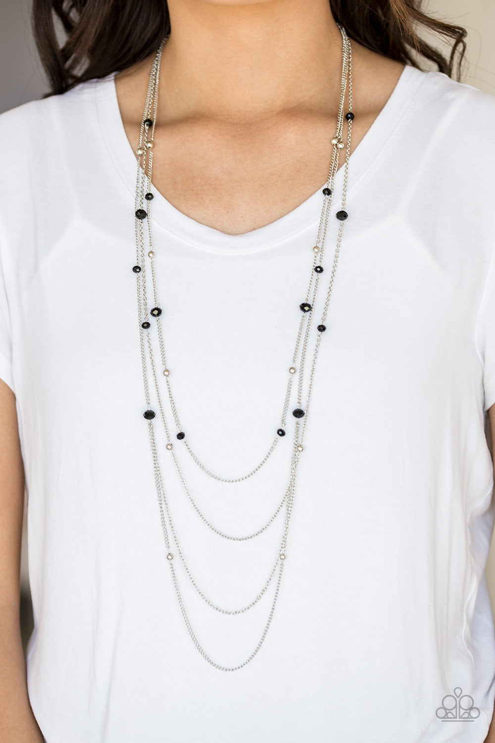 On the Front Shine - black - Paparazzi necklace