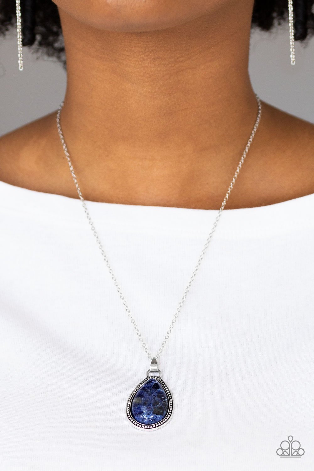 On the Home Frontier-blue-Paparazzi necklace