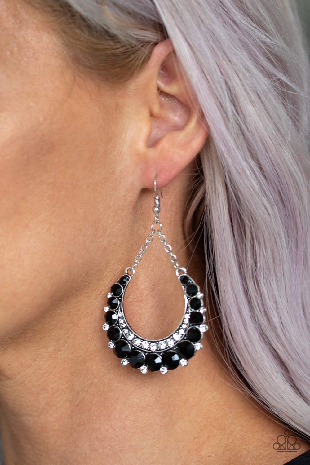 Once in a Showtime - black - Paparazzi earrings
