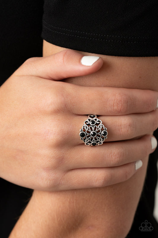 One DAISY At A Time - black - Paparazzi ring