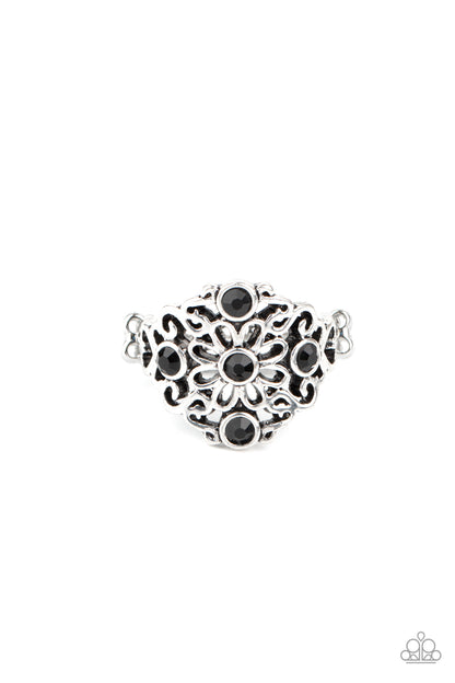 One DAISY At A Time - black - Paparazzi ring