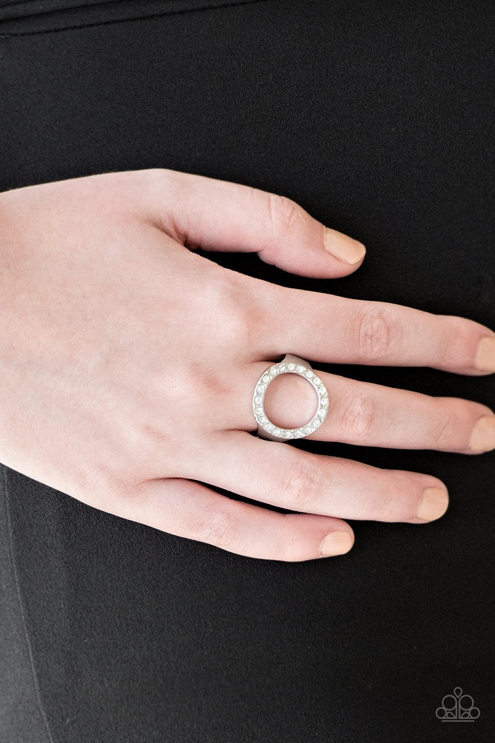 One Glam Band - white - Paparazzi ring