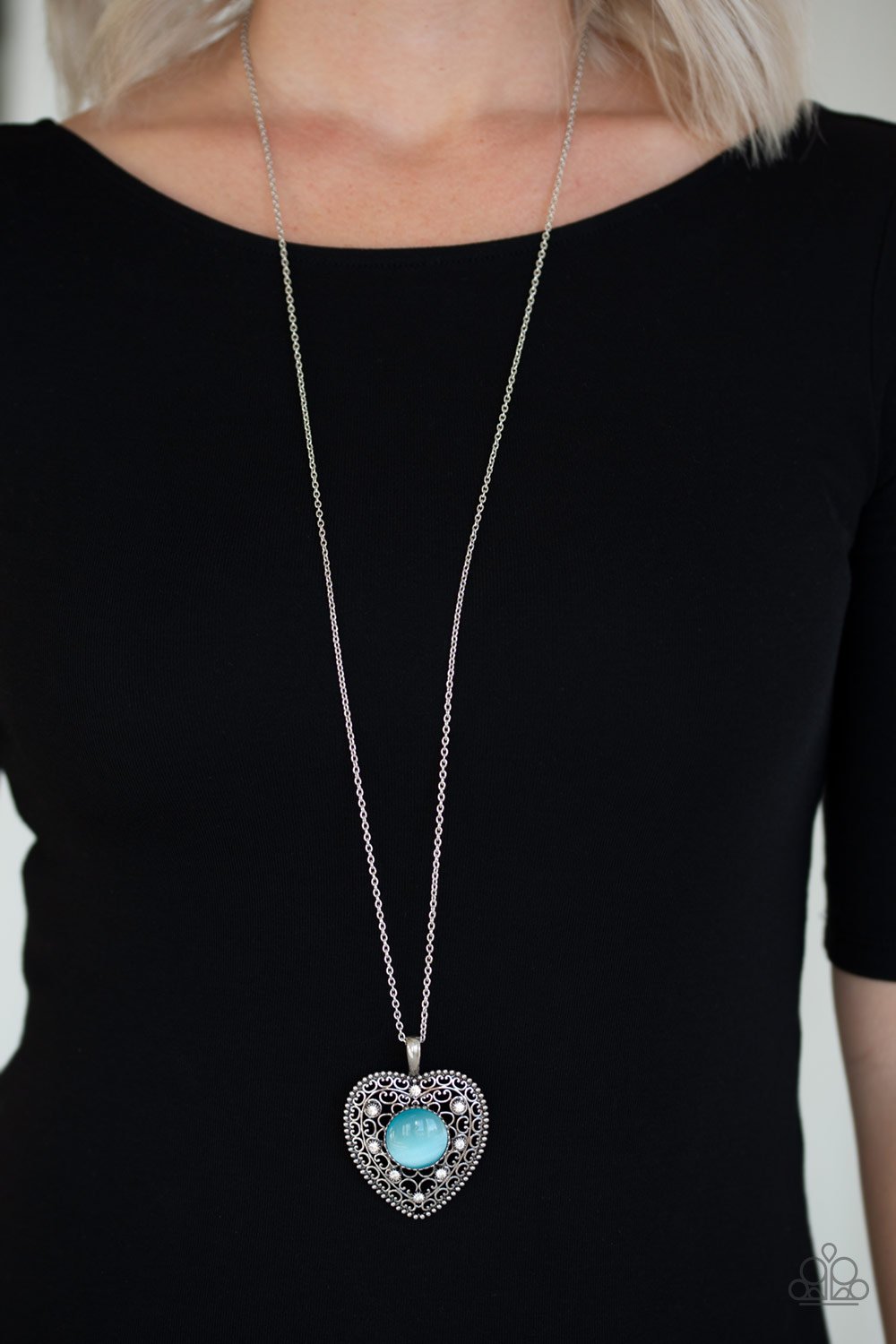 One Heart-blue-Paparazzi necklace