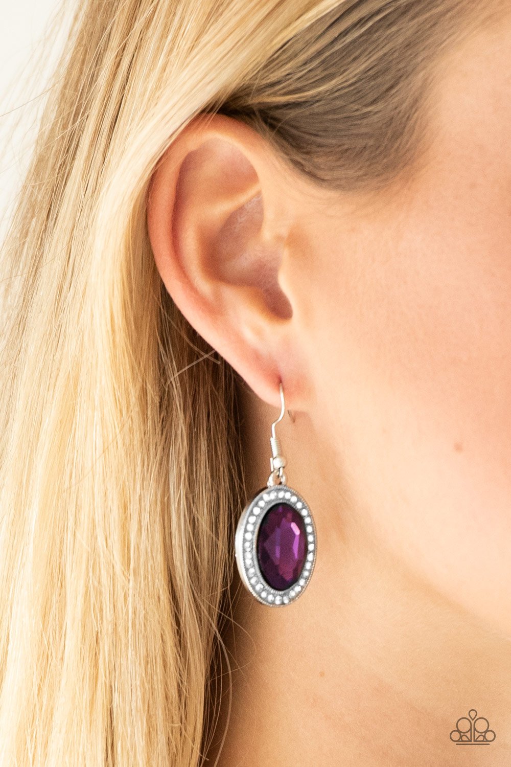 Only FAME in Town - purple - Paparazzi earrings