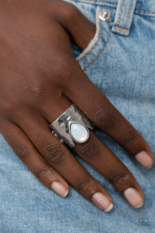 Optimistically Oracle - white - Paparazzi ring
