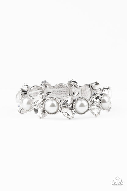 Opulent Oasis - white - Paparazzi bracelet