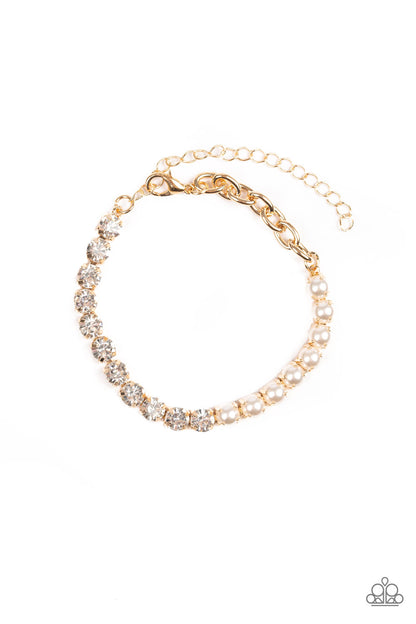 Out Like a SOCIALITE - gold - Paparazzi bracelet