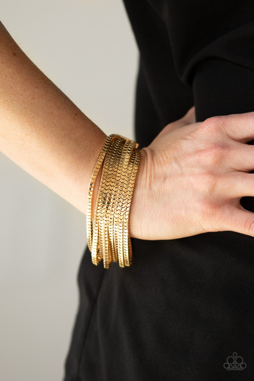 Out of the Box-gold-Paparazzi bracelet