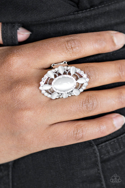 Over the Moonflower - white - Paparazzi ring