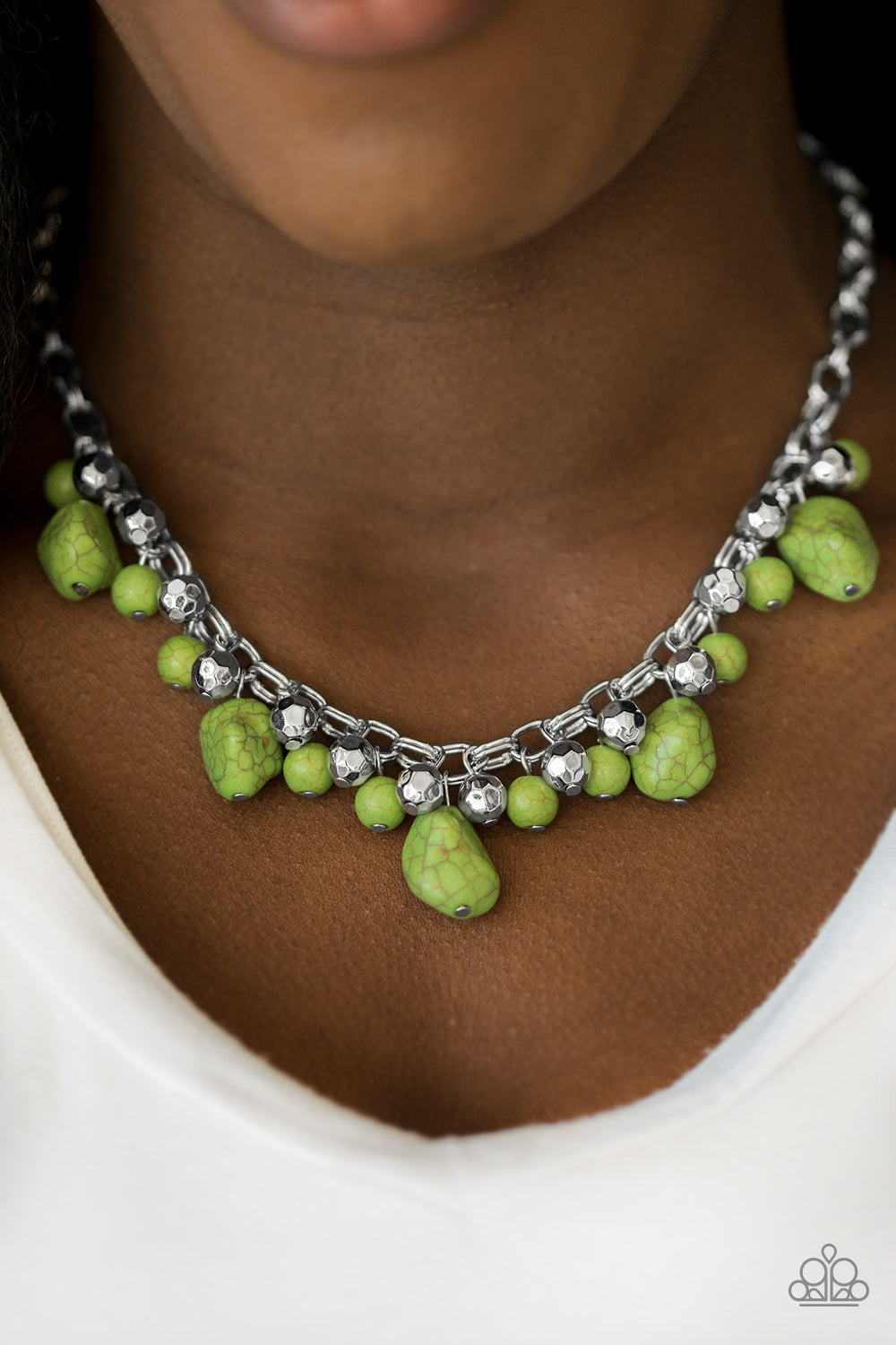 Paleo Princess - green - Paparazzi necklace
