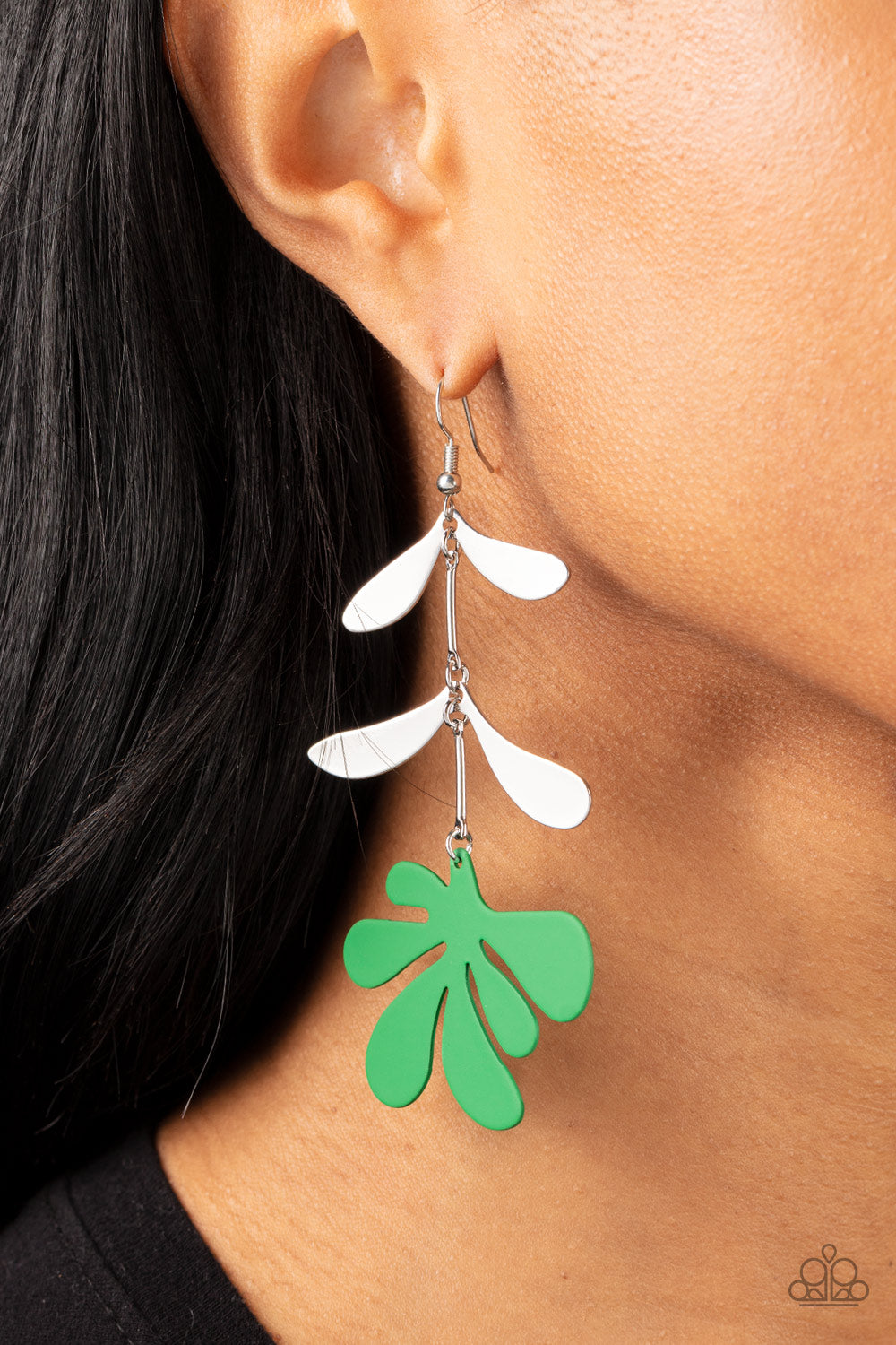 Palm Beach Bonanza - green - Paparazzi earrings