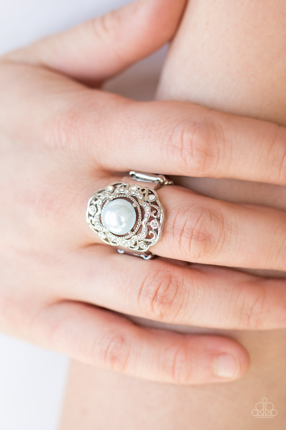 Pearl Princess - blue - Paparazzi ring