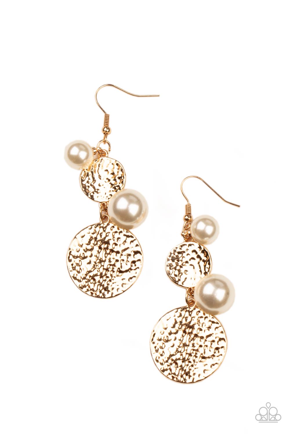 Pearl Dive - gold - Paparazzi earrings