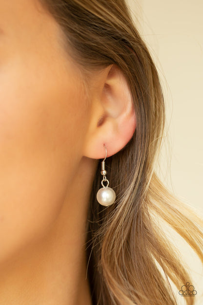 Pearl Prodigy - white - Paparazzi necklace