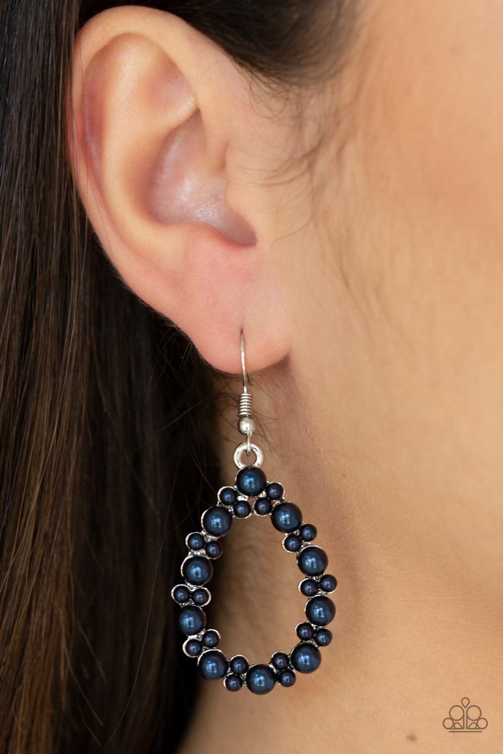 Pearl Spectacular - blue - Paparazzi earrings