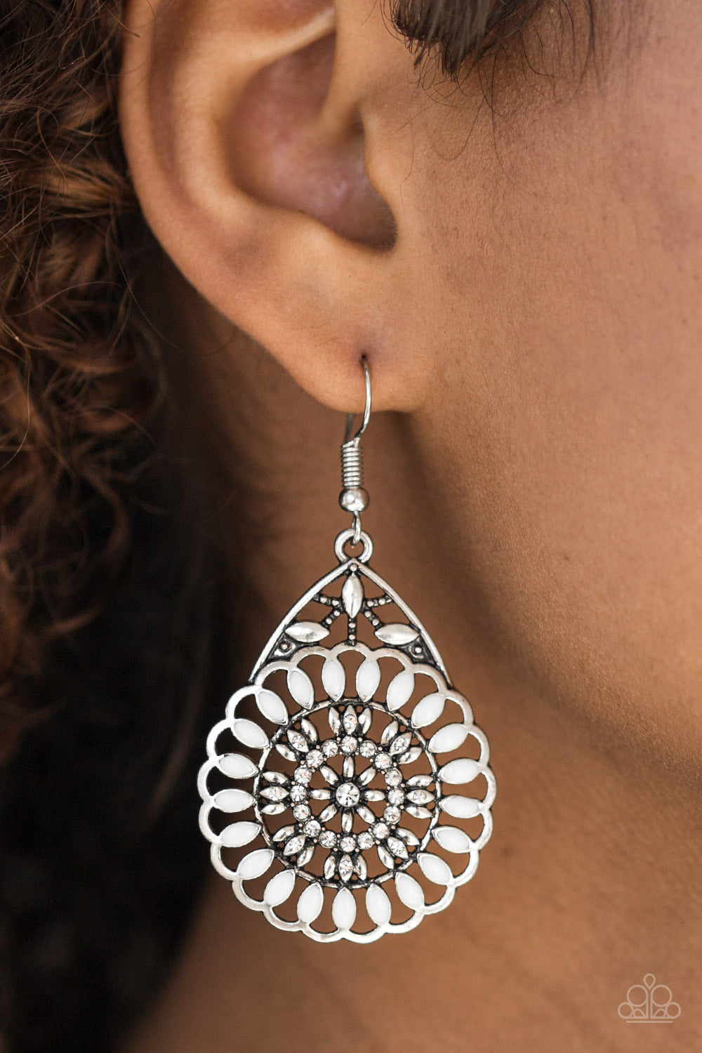 Perfectly Paradise - white - Paparazzi earrings