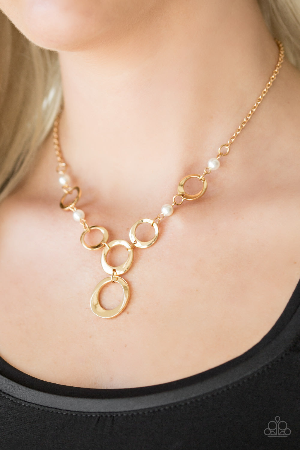 Perfectly Poised - gold - Paparazzi necklace