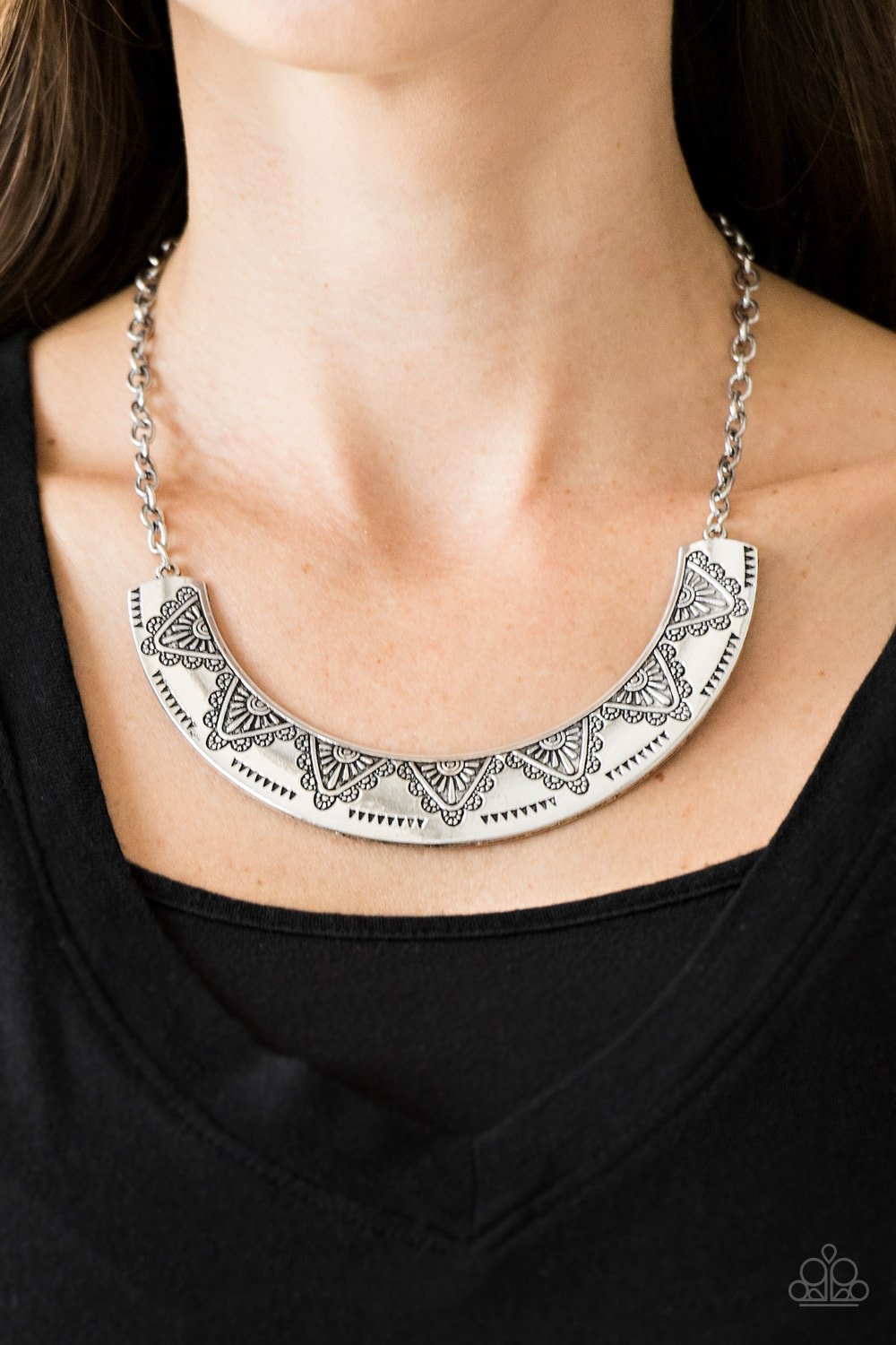Persian Pharaoh - silver - Paparazzi necklace