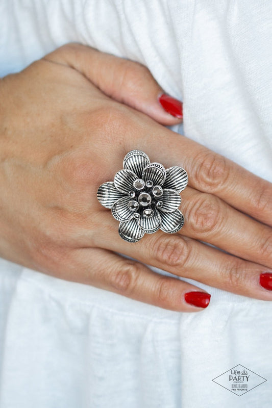Petal Pusher-silver-Paparazzi ring