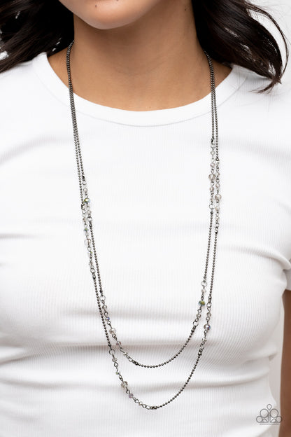 Petitely Prismatic - black - Paparazzi necklace