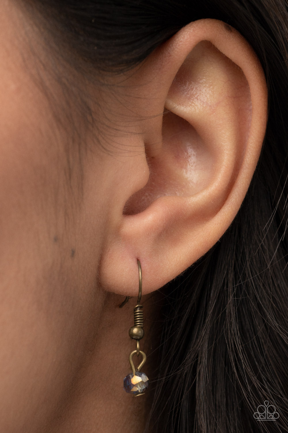 Petitely Prismatic - brass - Paparazzi necklace