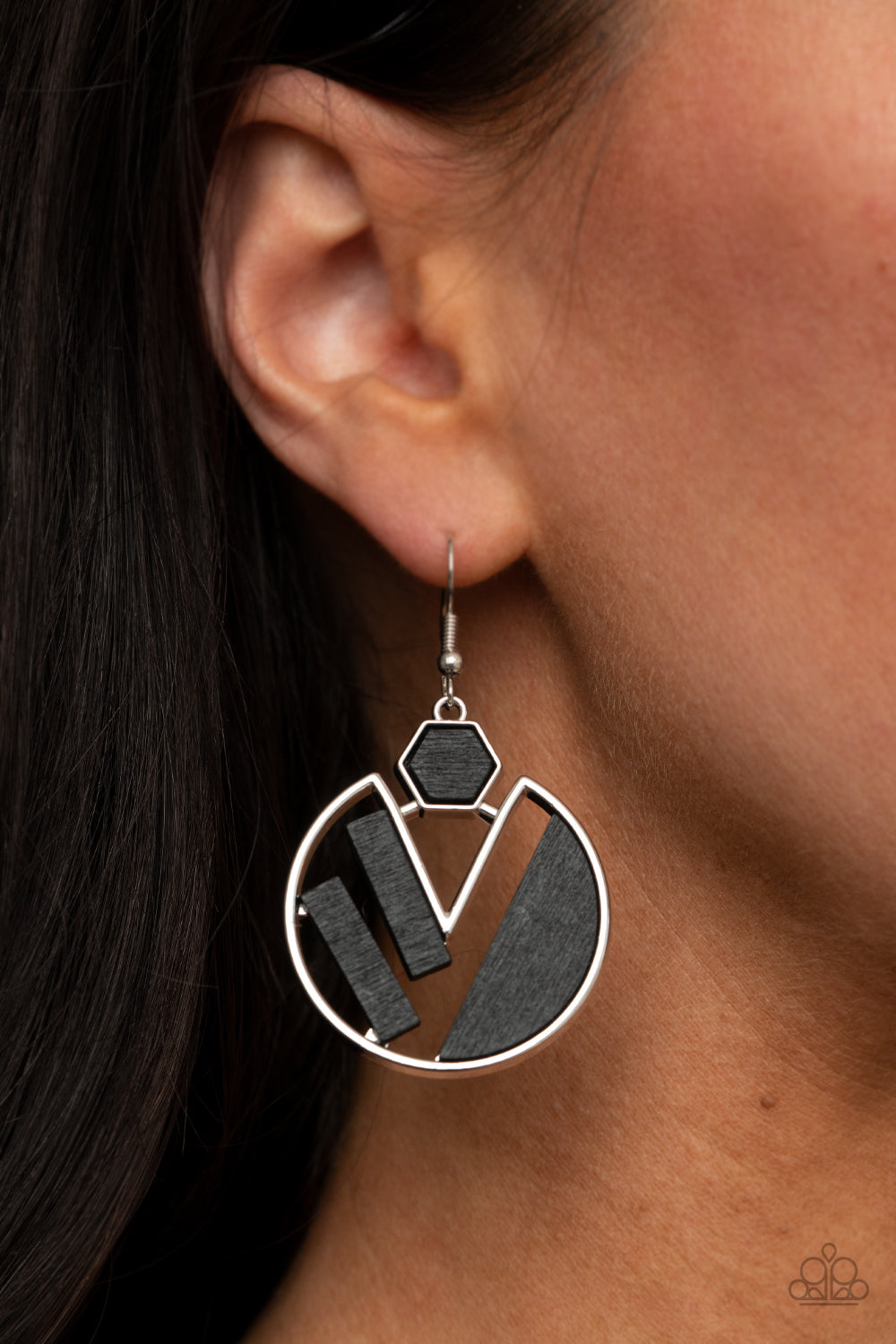 Petrified Posh - black - Paparazzi earrings