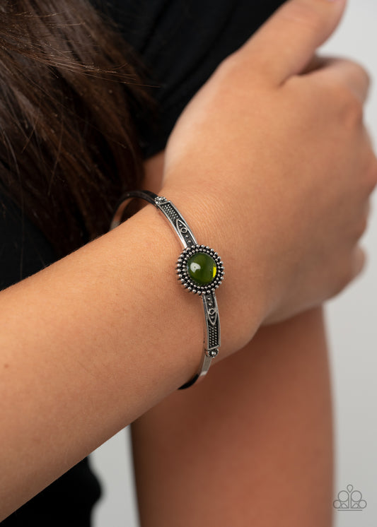 PIECE of Mind - green - Paparazzi bracelet