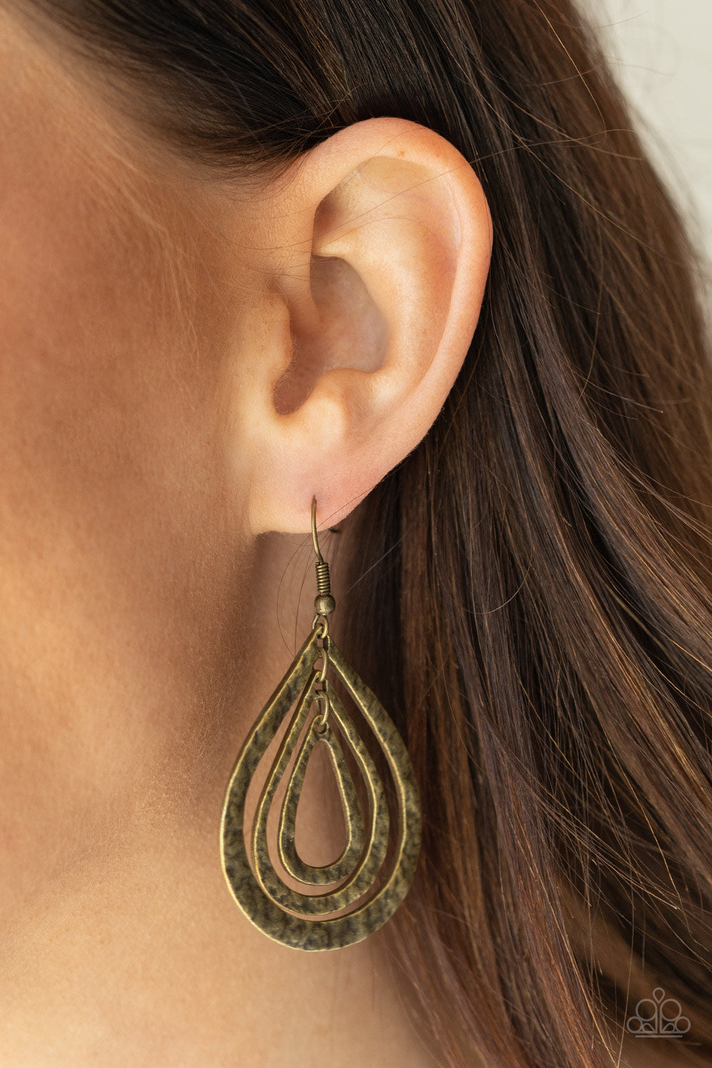 Plains Pathfinder - brass - Paparazzi earrings