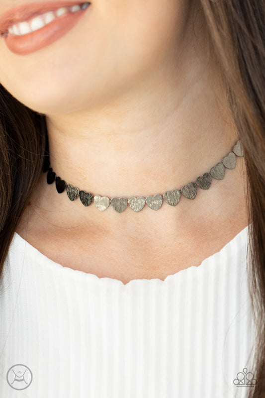 Playing HEART To Get - black - Paparazzi necklace