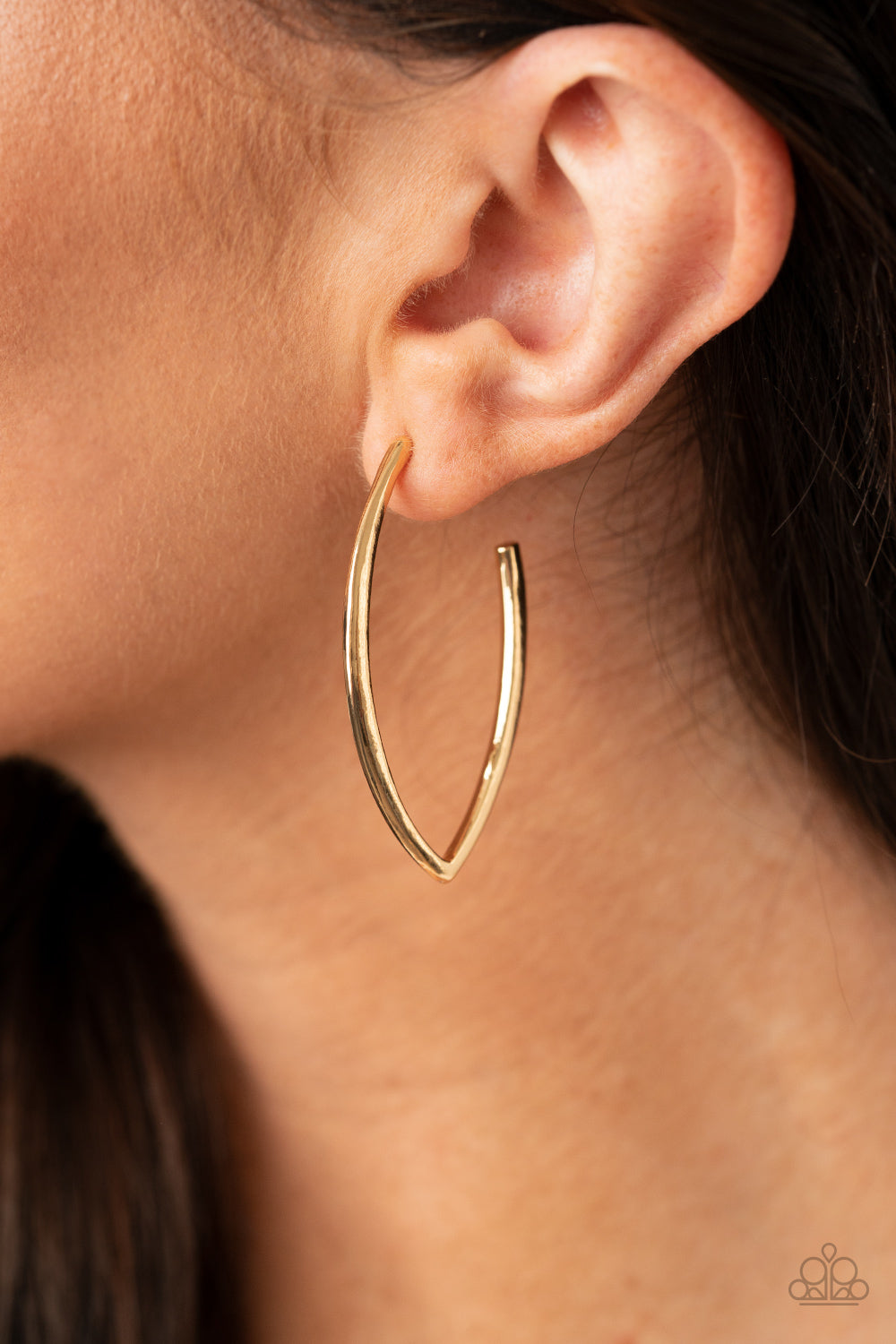 Point Blank Beautiful - gold - Paparazzi earrings