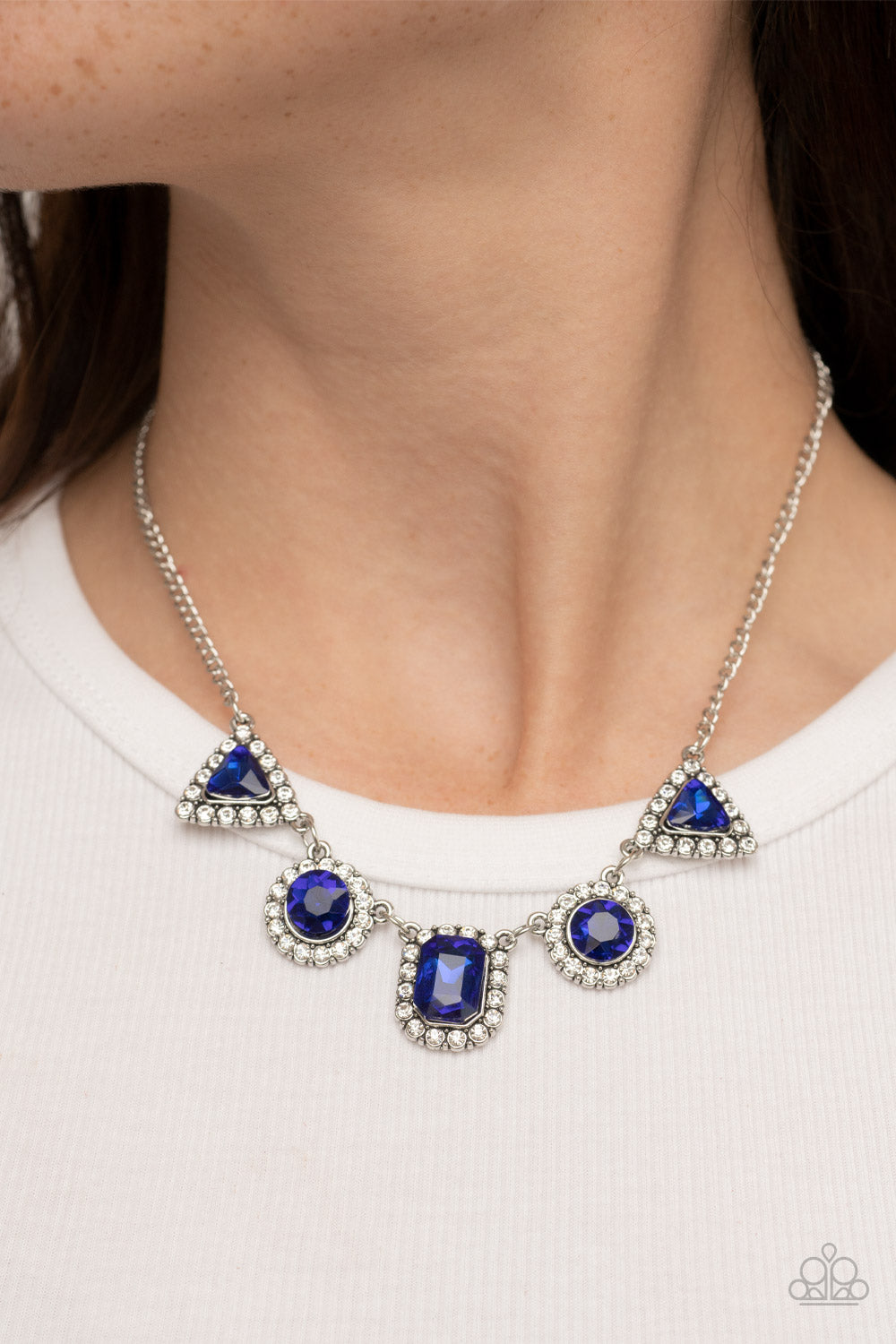 Posh Party Avenue - blue - Paparazzi necklace