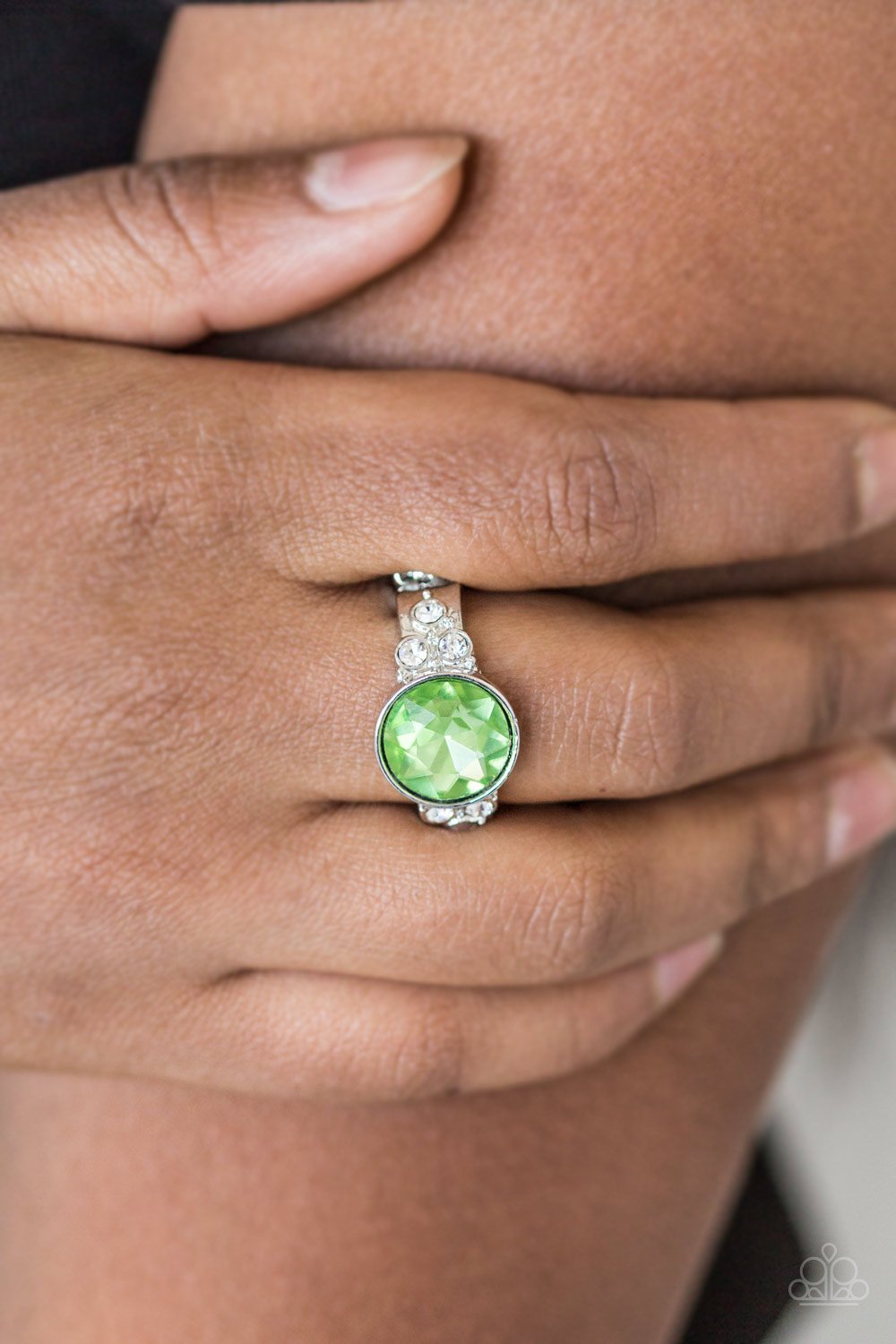 Poshly Pampered - green - Paparazzi ring