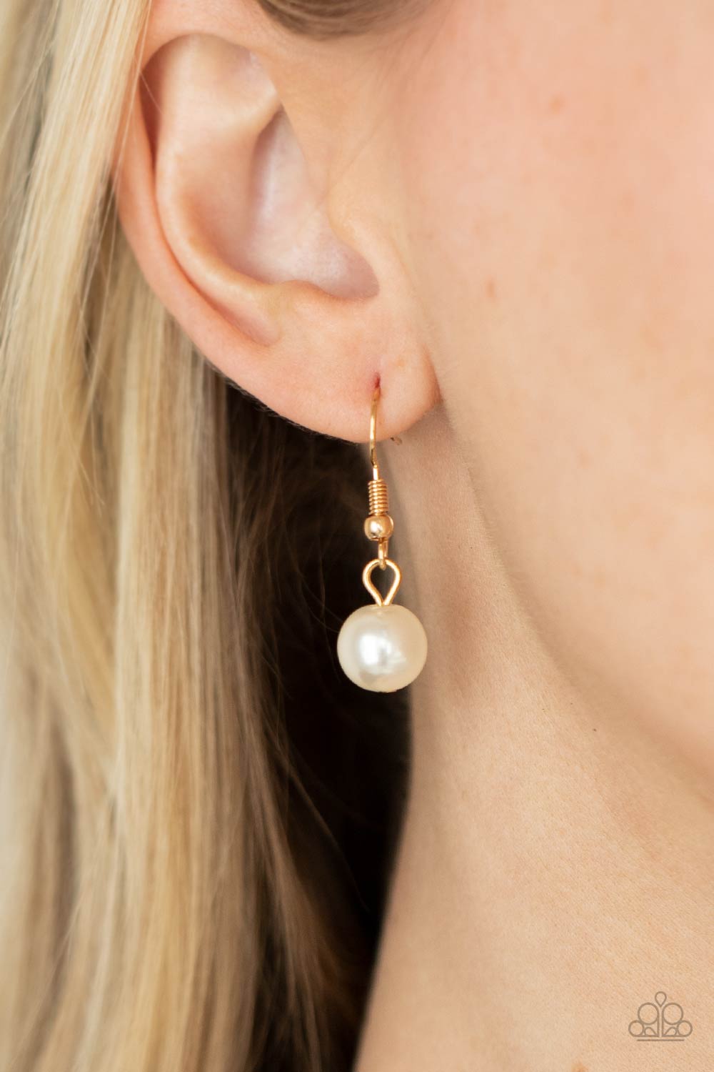 Powerhouse Perfection - gold - Paparazzi necklace