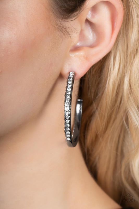 Powerhouse Precision - black - Paparazzi earrings