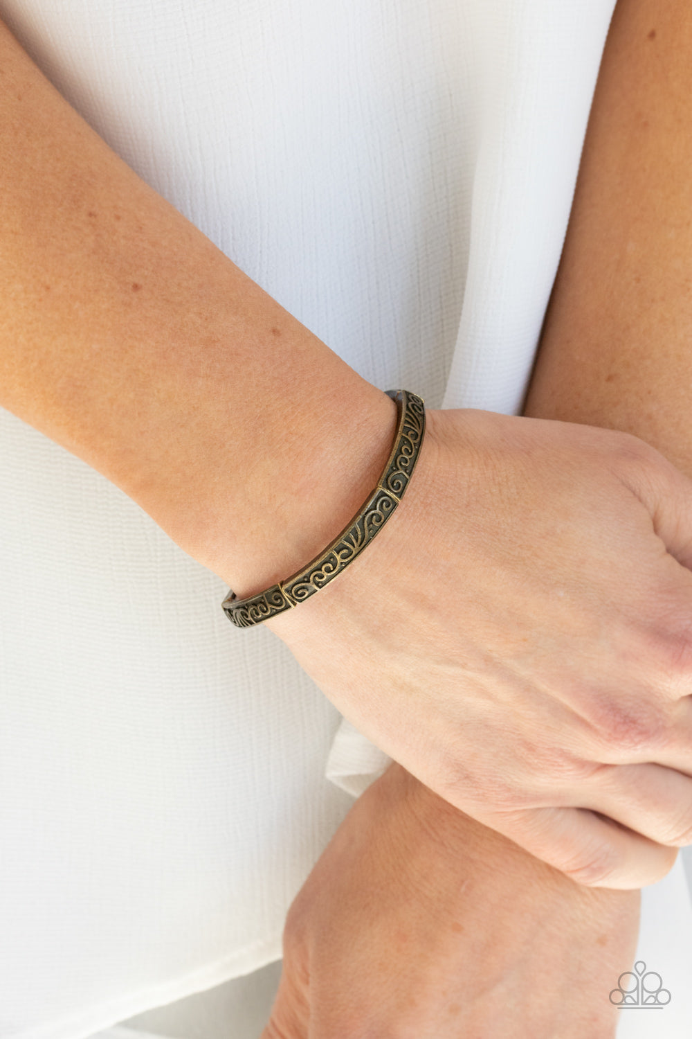 Precisely Petite - brass - Paparazzi bracelet