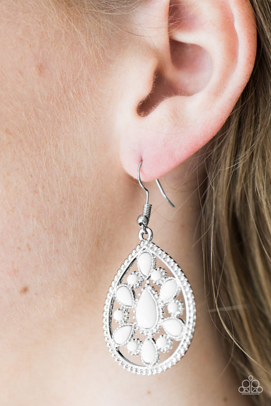 Pretty Princess - white - Paparazzi earrings