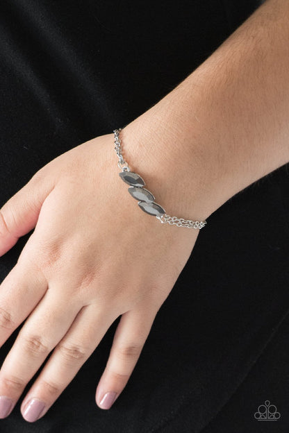 Pretty Priceless - silver - Paparazzi bracelet