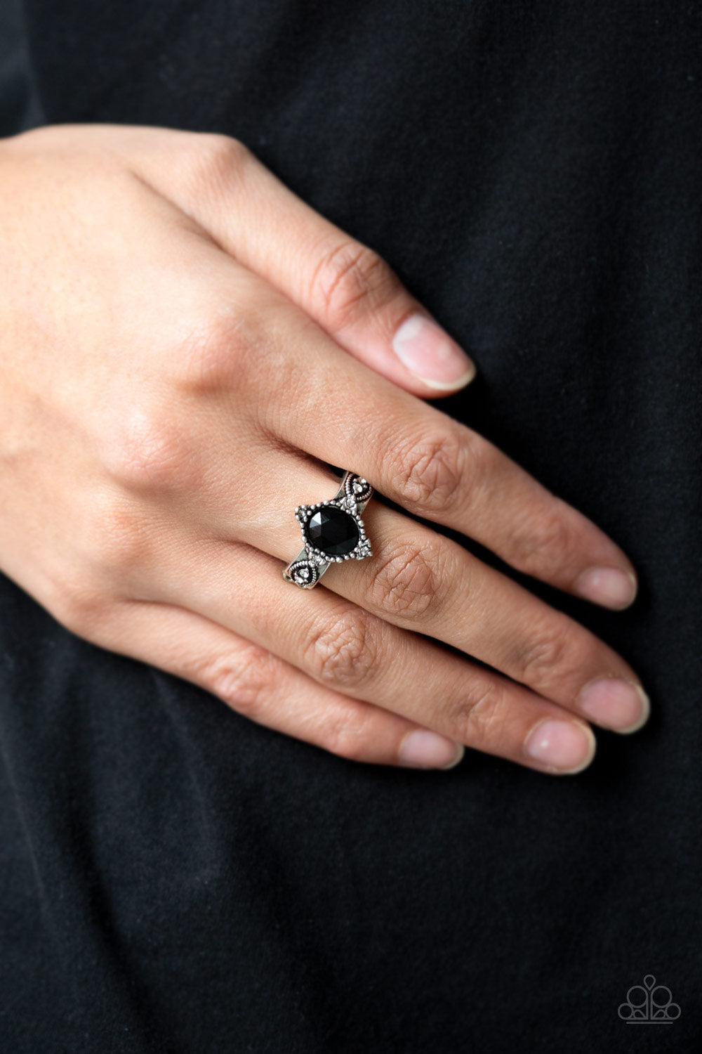 Pricelessly Princess - black - Paparazzi ring