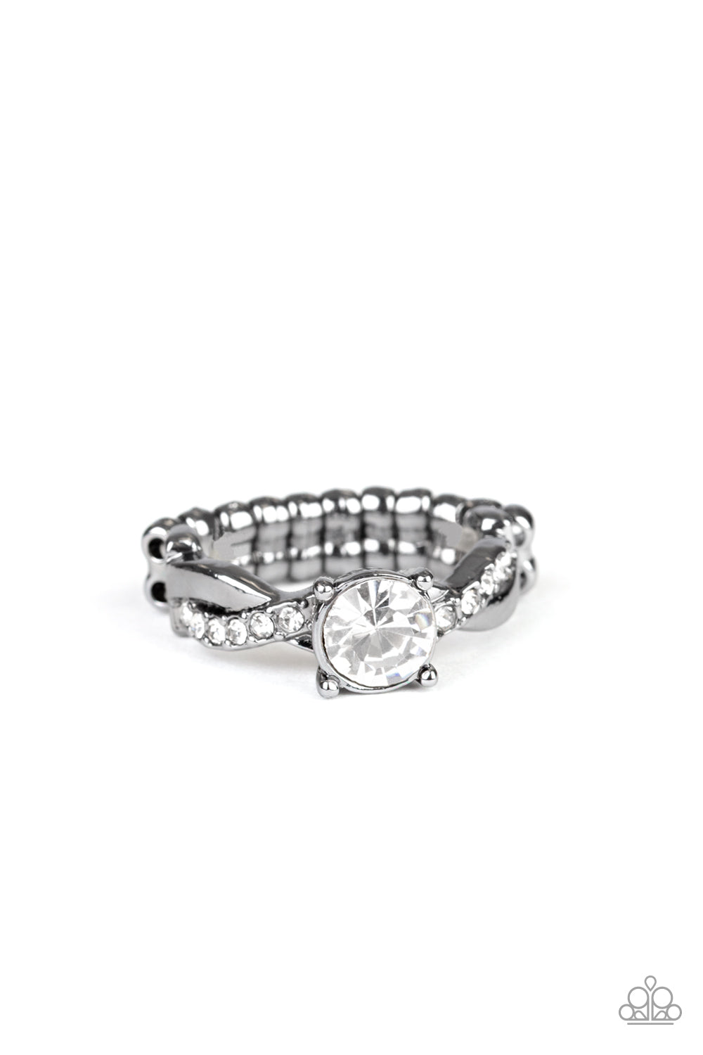 Prim and Proper - black - Paparazzi ring