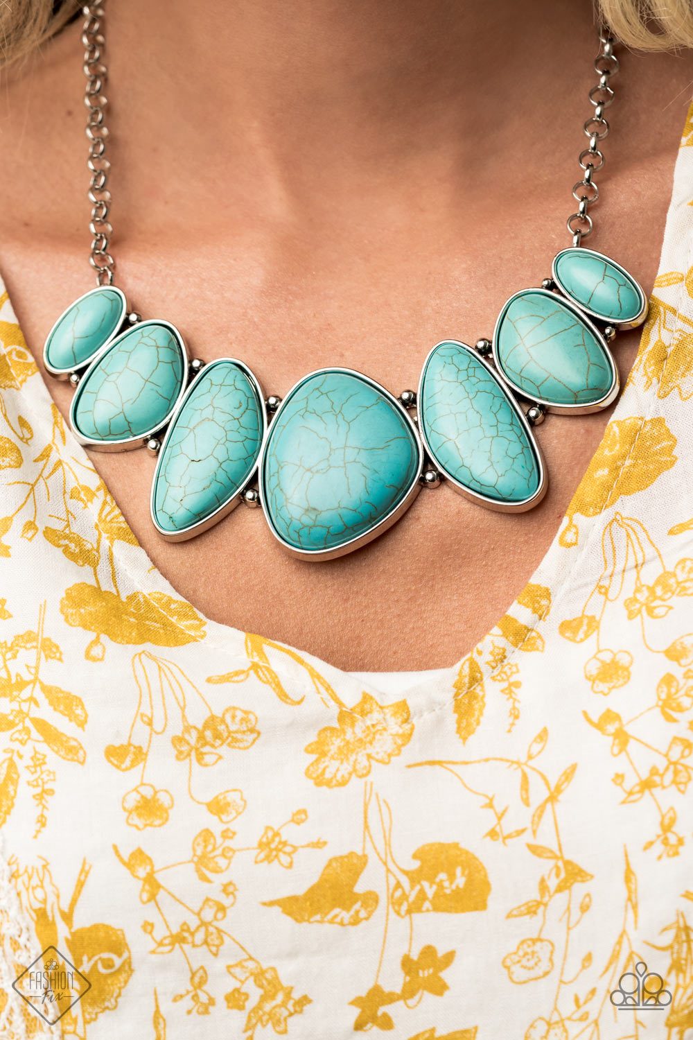Primitive-blue-Paparazzi necklace