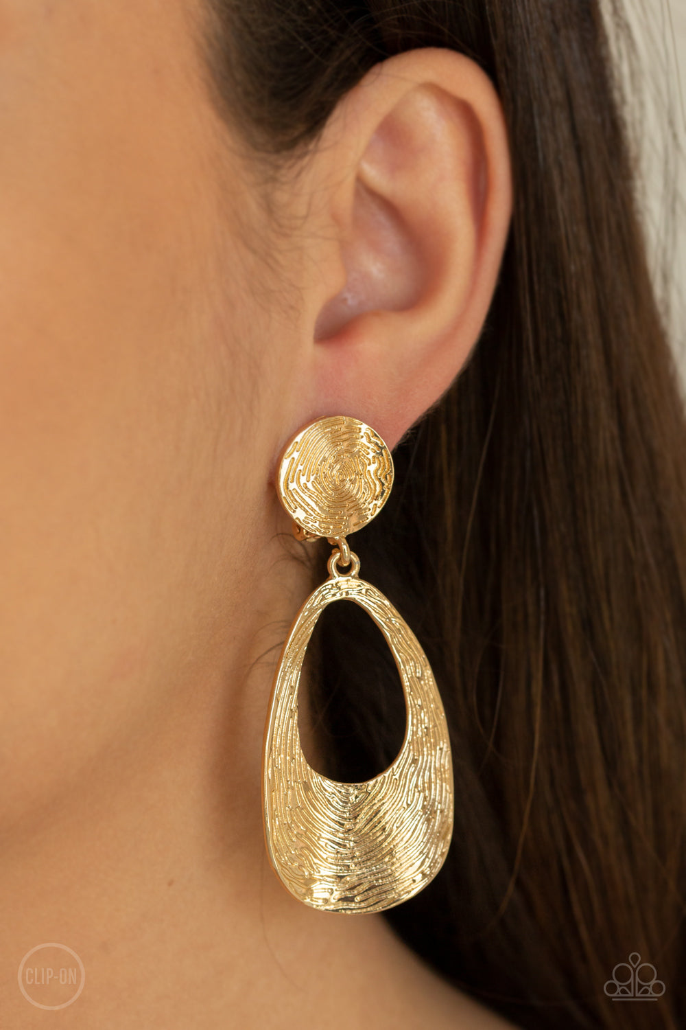 Printed Perfection - gold - Paparazzi CLIP ON earrings