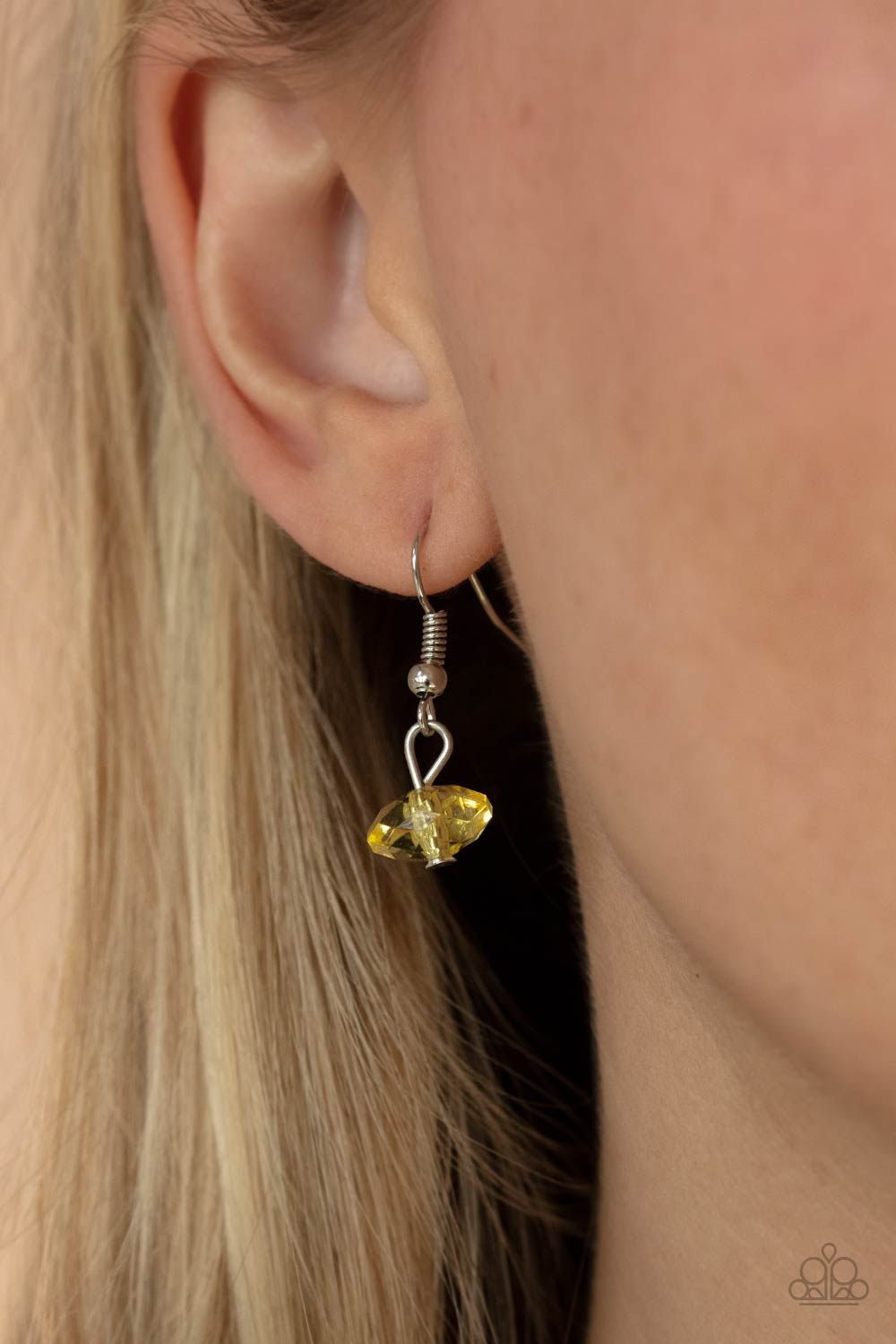 Prismatic Pebbles - yellow - Paparazzi necklace