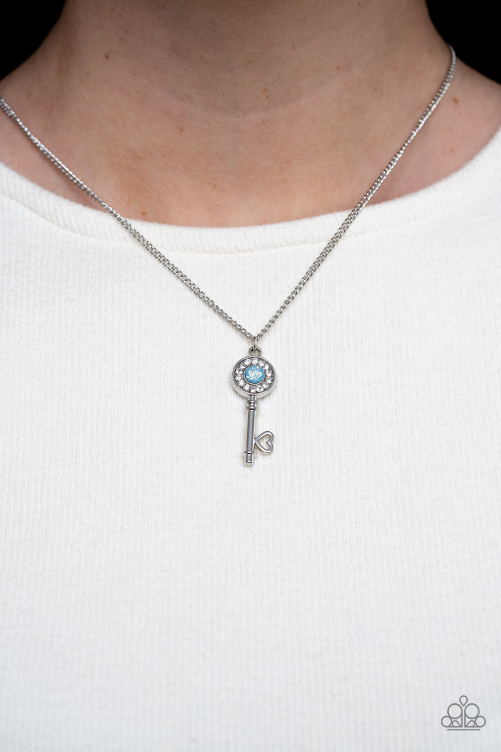 Necklace Blue Crystal Fox w/ Rhinestone - Magnolia Mountain Jewelry